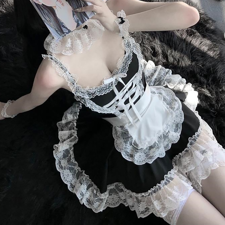 Black and white lace-trimmed apron set
