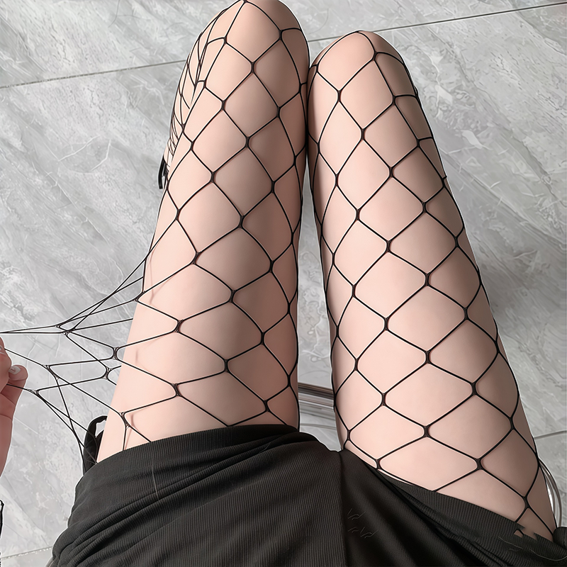 Open-work fishnet stockings